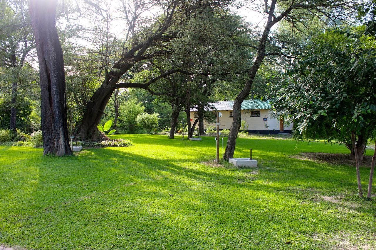 Caprivi Mutoya Lodge And Campsite Katima Mulilo Luaran gambar